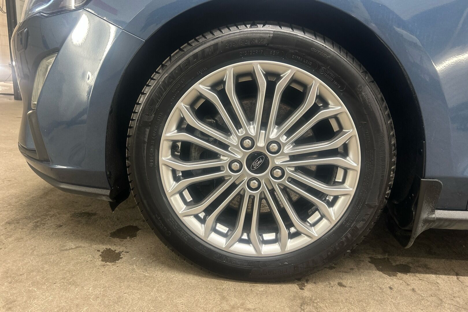 Ford Focus iso kuva 22
