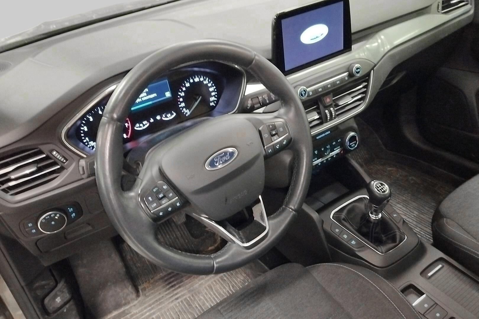 Ford Focus iso kuva 1