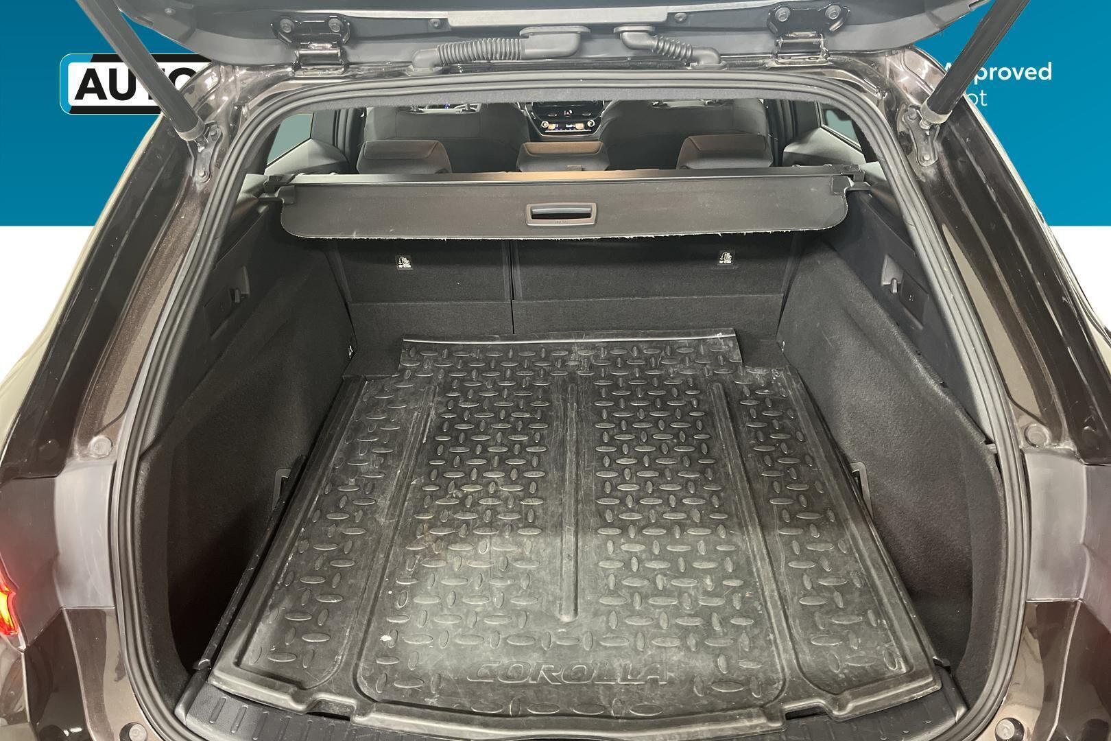 Toyota Corolla iso kuva 9