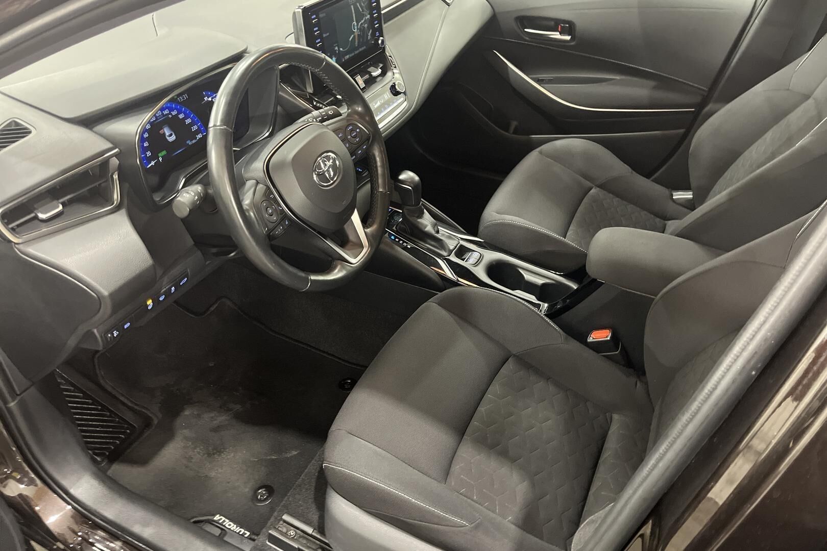 Toyota Corolla iso kuva 6