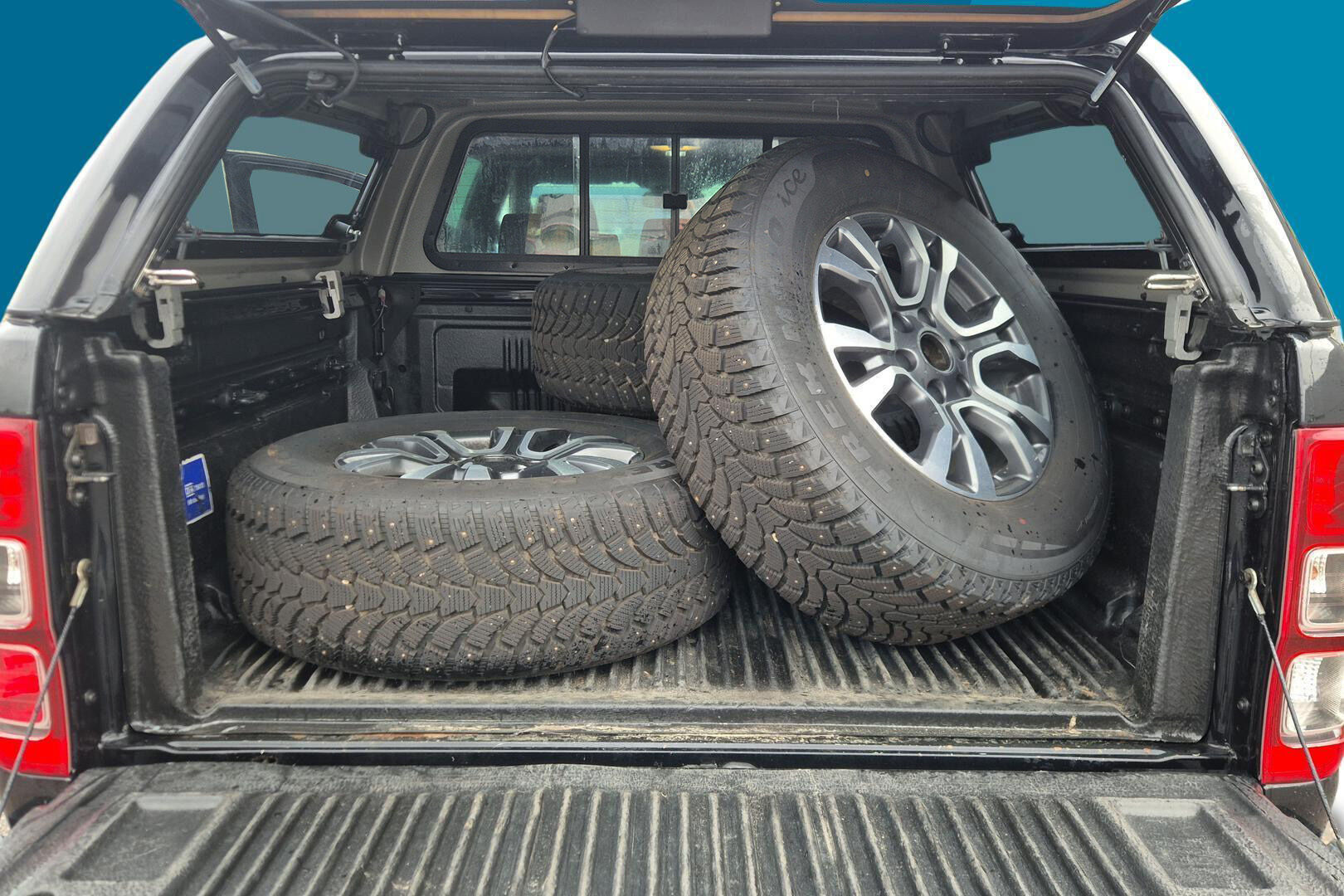 Ford Ranger iso kuva 11