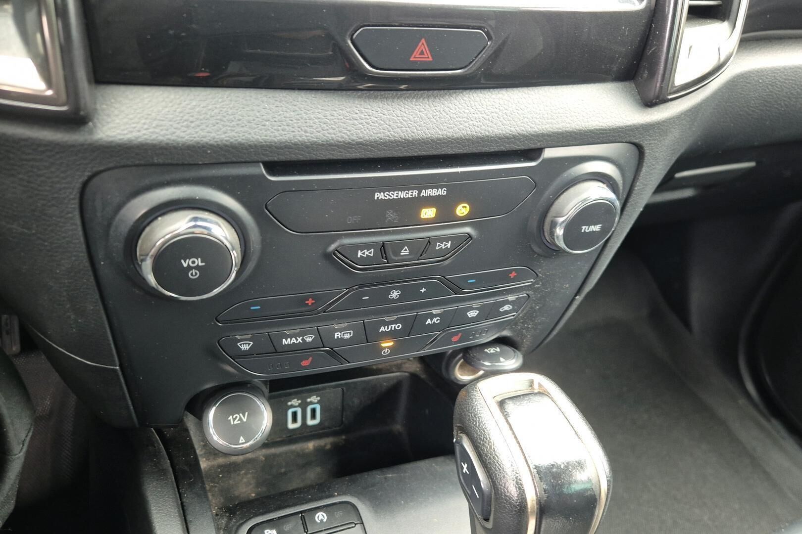 Ford Ranger iso kuva 13