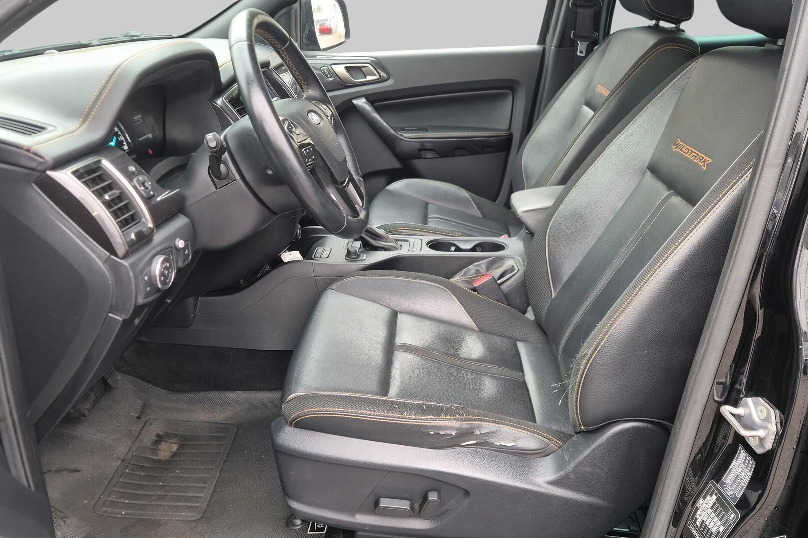 Ford Ranger iso kuva 9