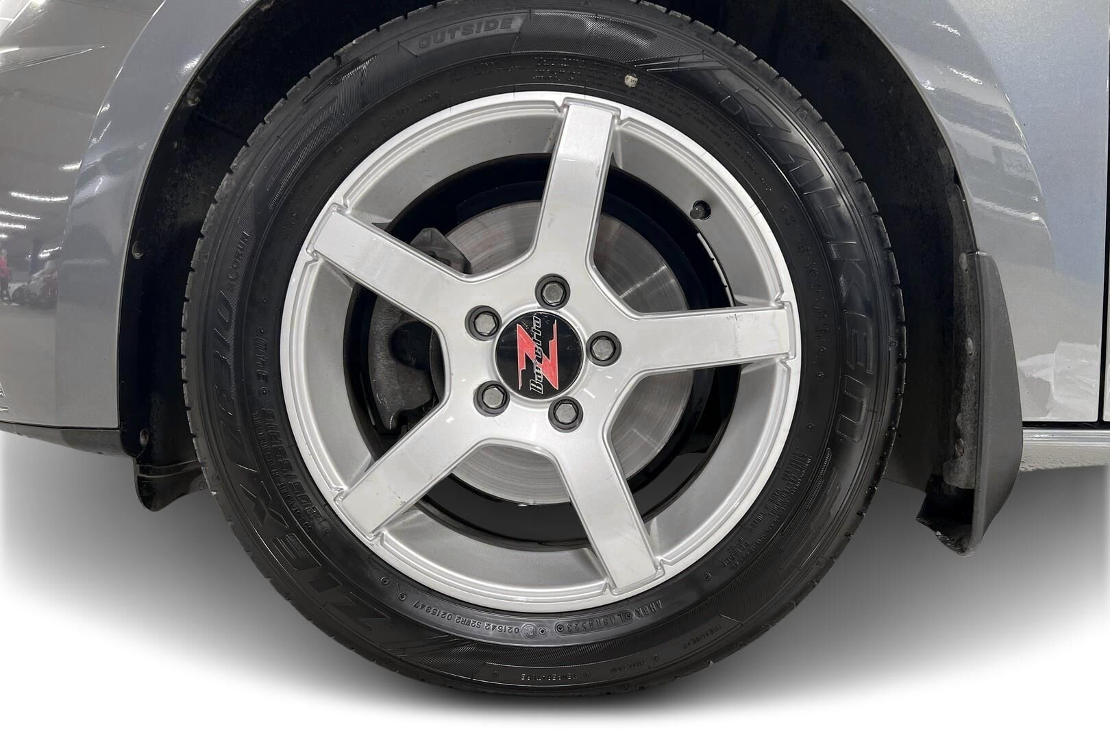 Seat Leon iso kuva 13