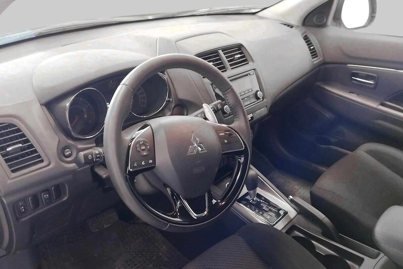 Mitsubishi ASX iso kuva 2