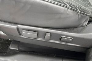 Mitsubishi Outlander PHEV esikatselu 15
