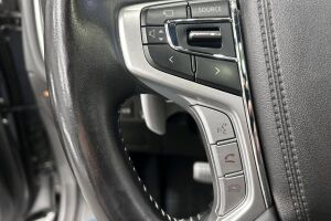 Mitsubishi Outlander PHEV esikatselu 16