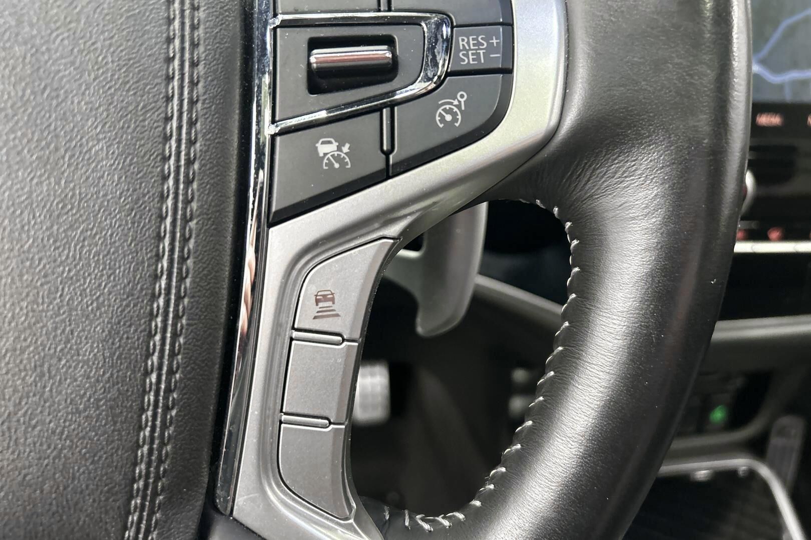 Mitsubishi Outlander PHEV iso kuva 17