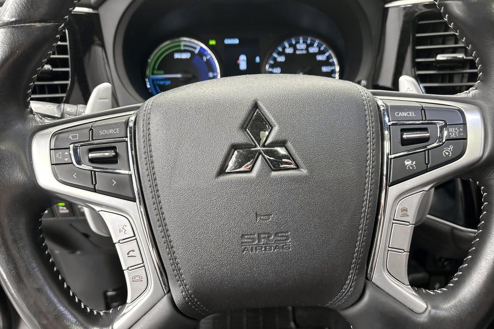 Mitsubishi Outlander PHEV iso kuva 19