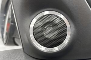 Mitsubishi Outlander PHEV esikatselu 23