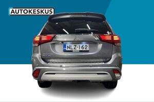 Mitsubishi Outlander PHEV esikatselu 6