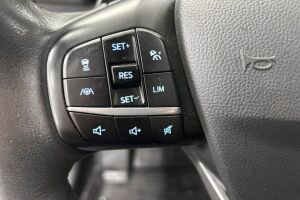 Ford Kuga esikatselu 16