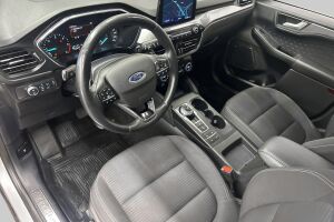 Ford Kuga esikatselu 9
