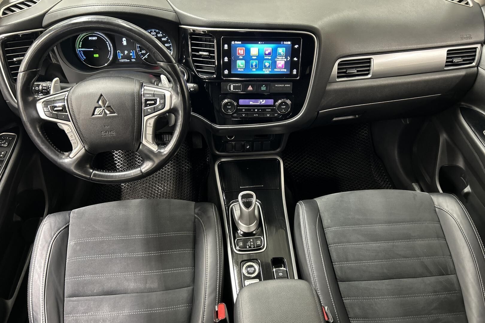 Mitsubishi Outlander PHEV iso kuva 11