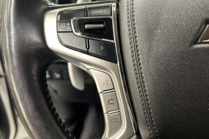 Mitsubishi Outlander PHEV esikatselu 15