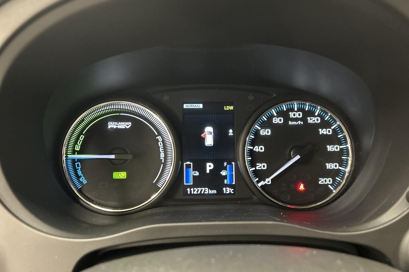 Mitsubishi Outlander PHEV iso kuva 17