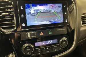 Mitsubishi Outlander PHEV esikatselu 20