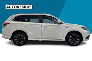 Mitsubishi Outlander PHEV esikatselu 4