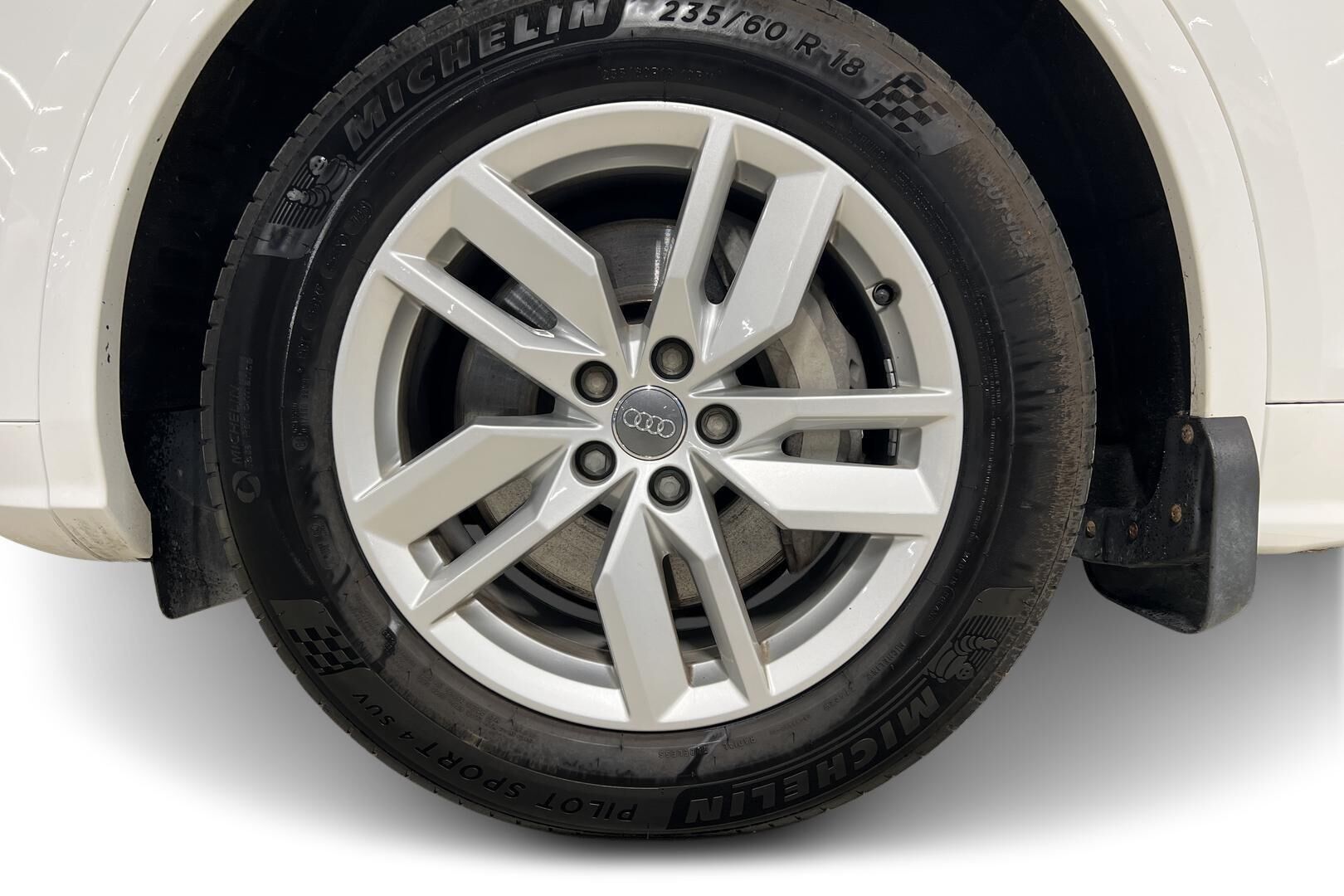Audi Q5 iso kuva 9