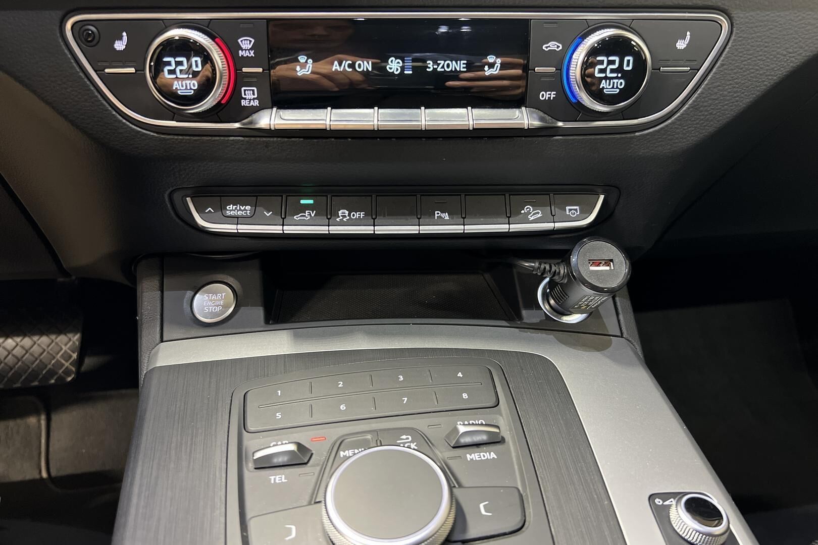 Audi Q5 iso kuva 13