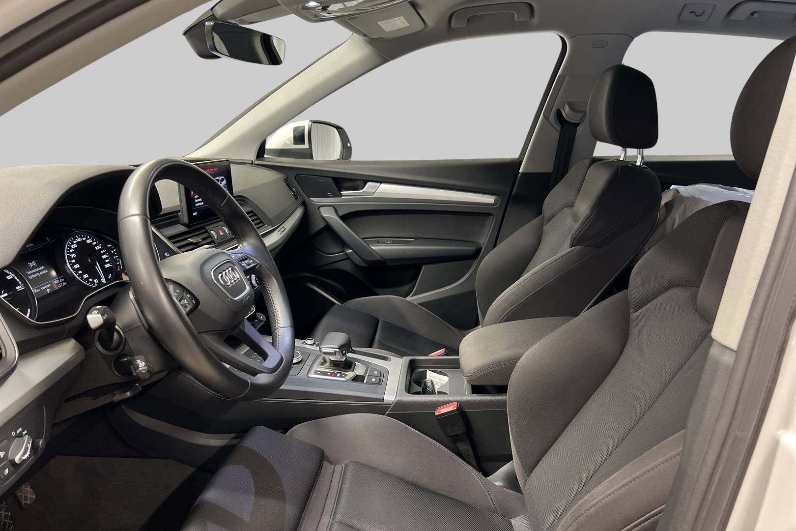 Audi Q5 iso kuva 6