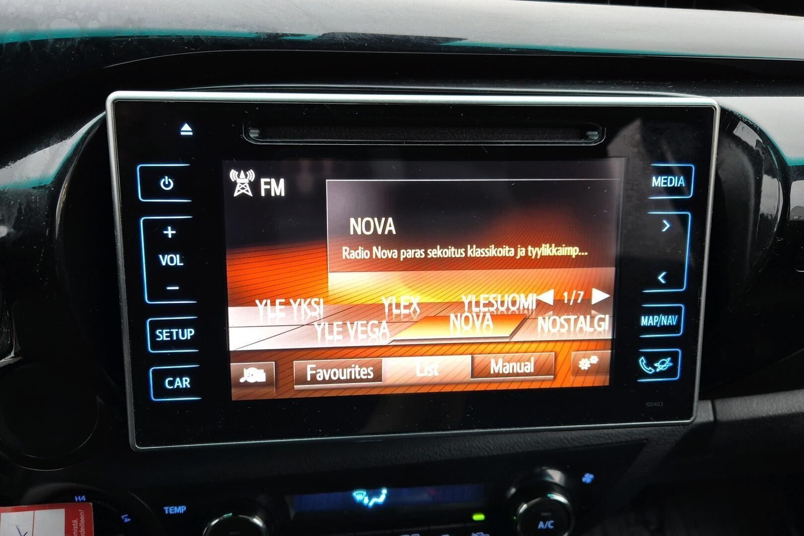 Toyota Hilux iso kuva 20