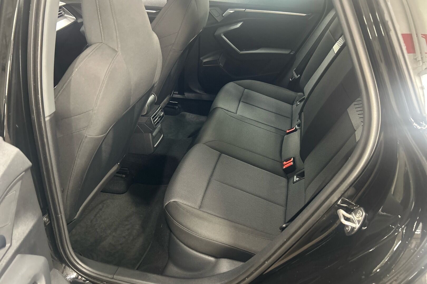 Audi A3 iso kuva 6