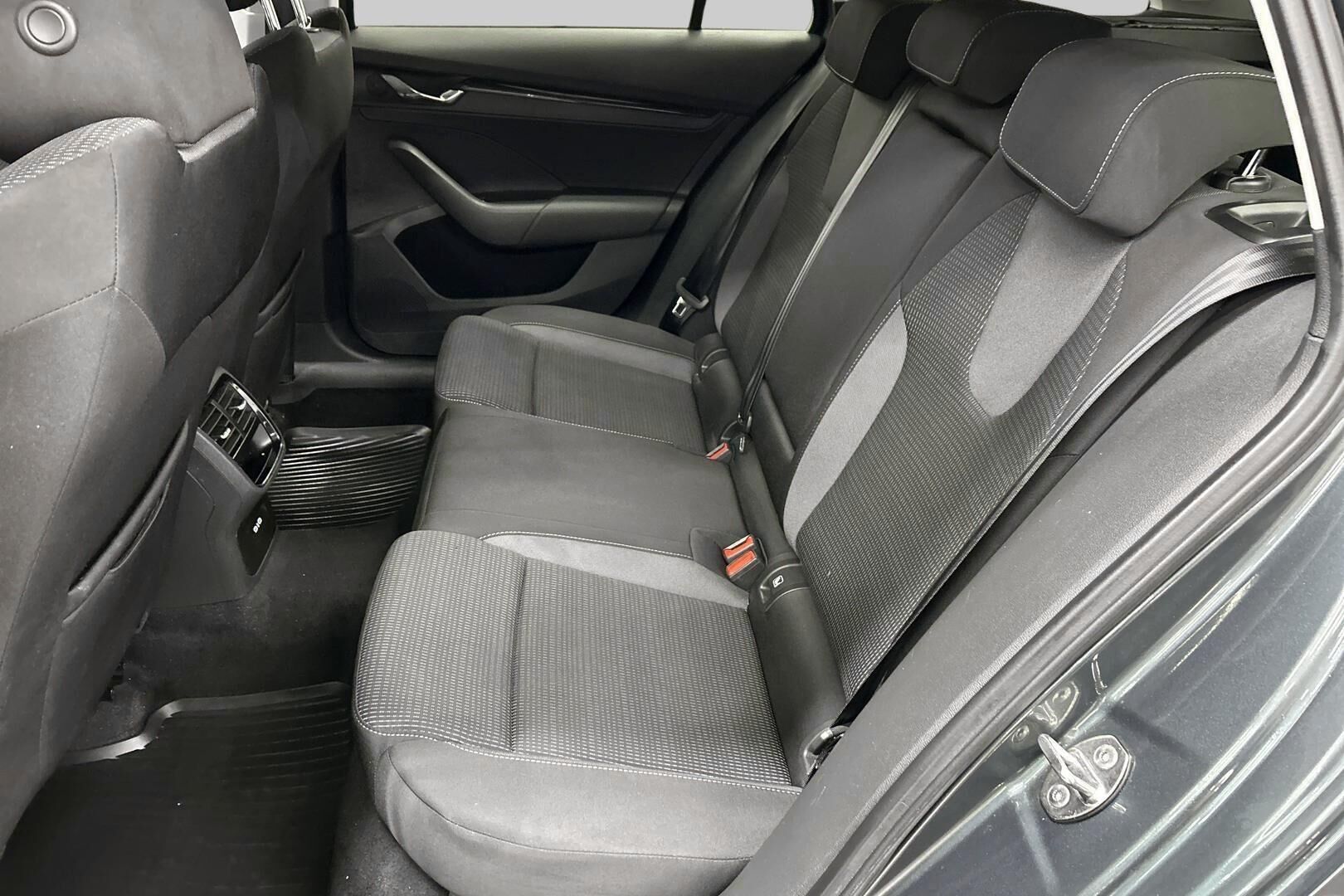 Skoda Octavia iso kuva 5