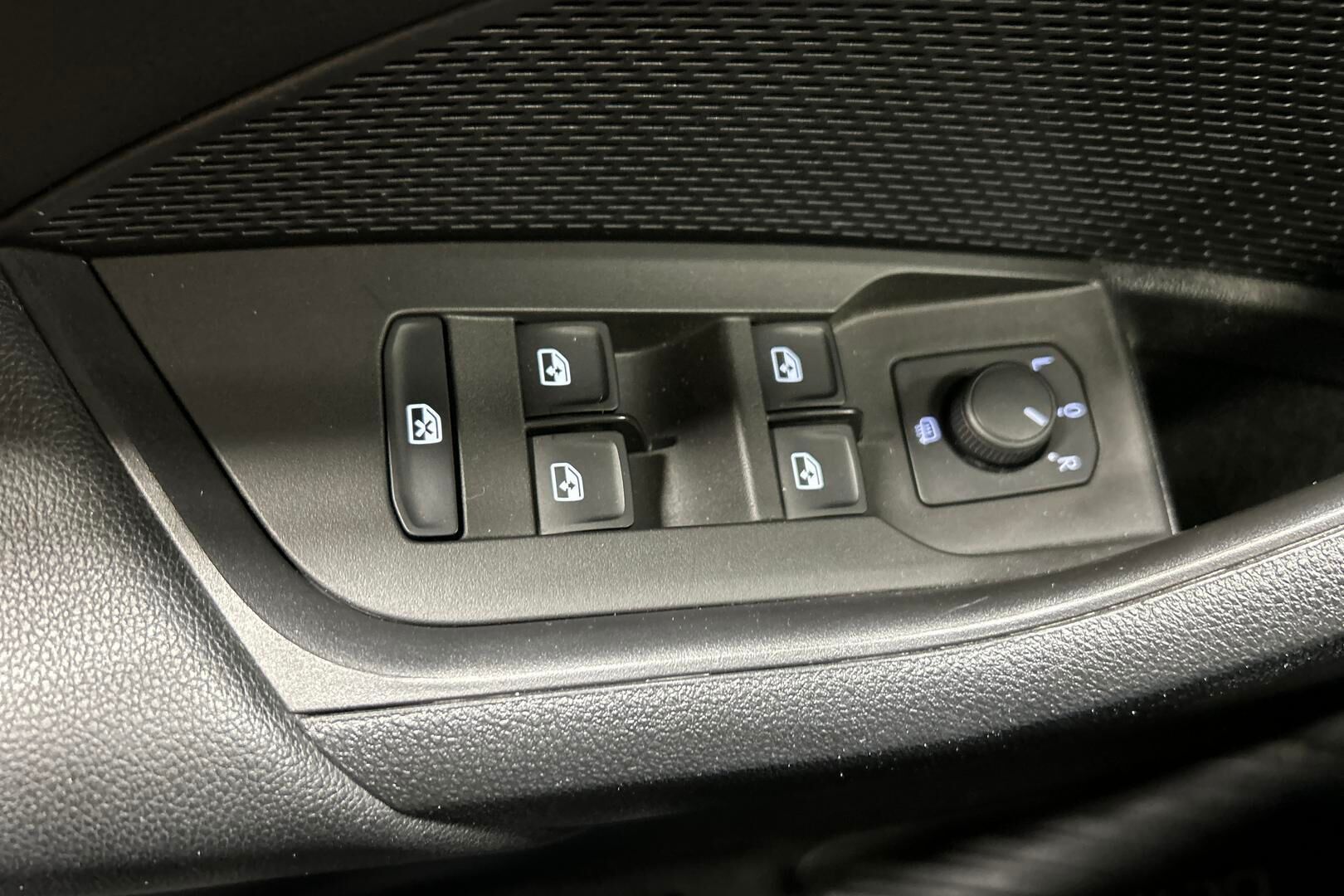 Skoda Octavia iso kuva 10
