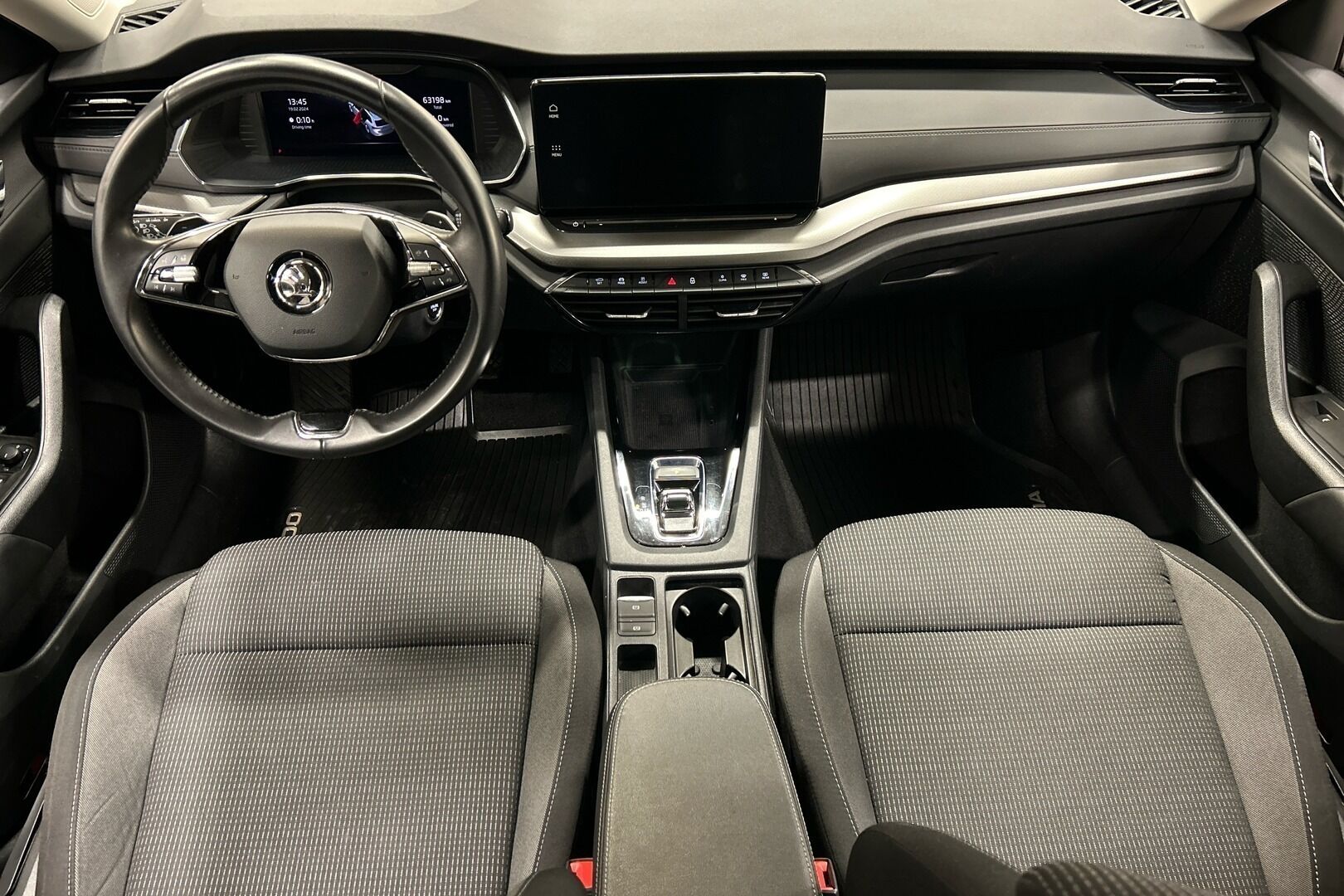 Skoda Octavia iso kuva 7