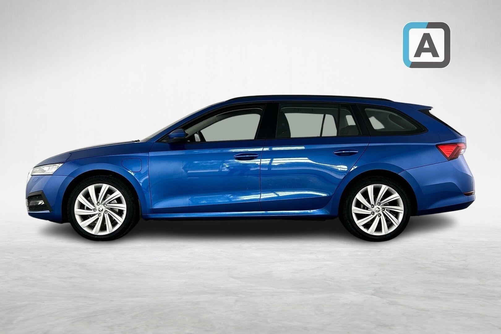 Skoda Octavia iso kuva 5