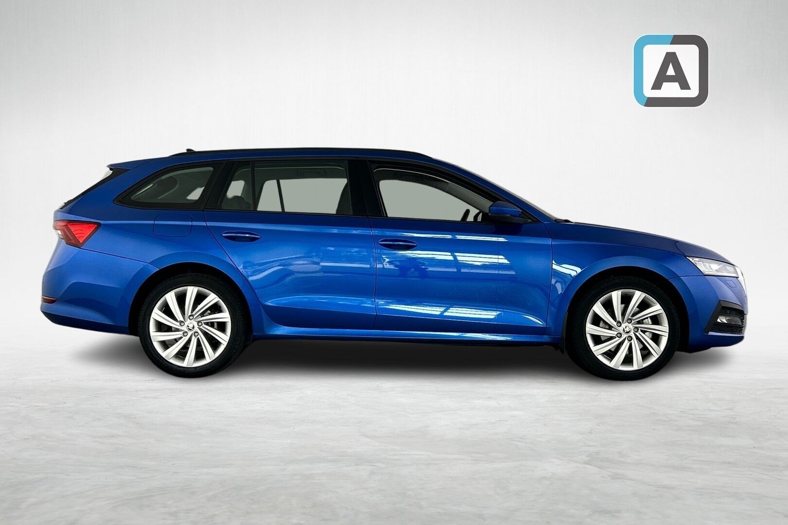 Skoda Octavia iso kuva 6