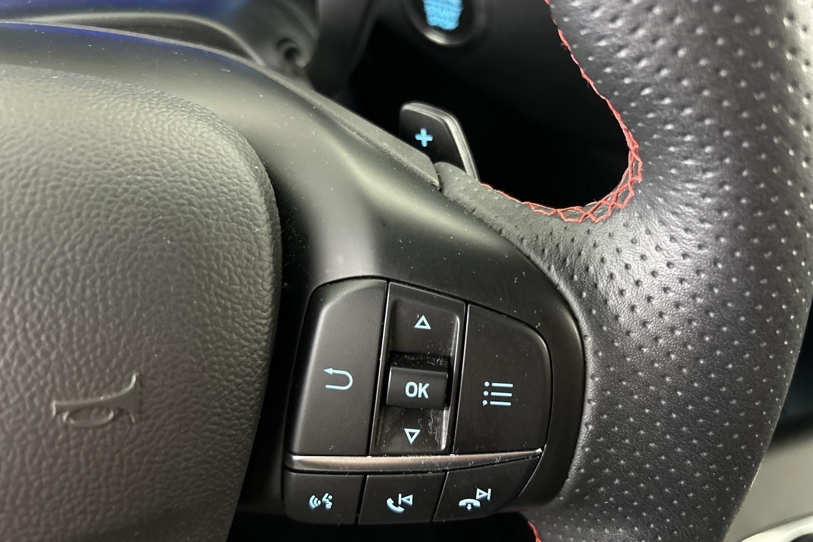 Ford Focus iso kuva 20