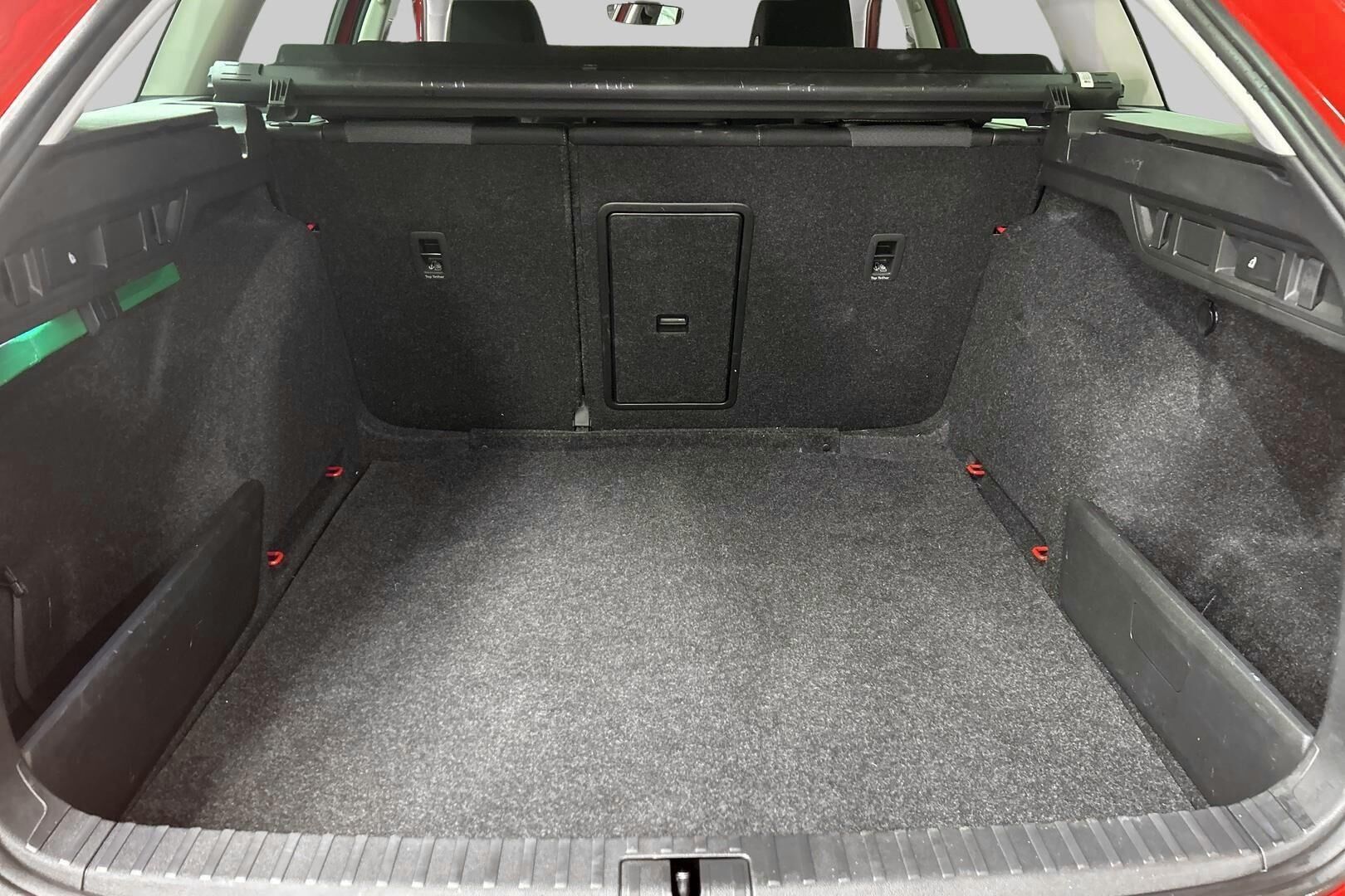 Skoda Octavia iso kuva 12