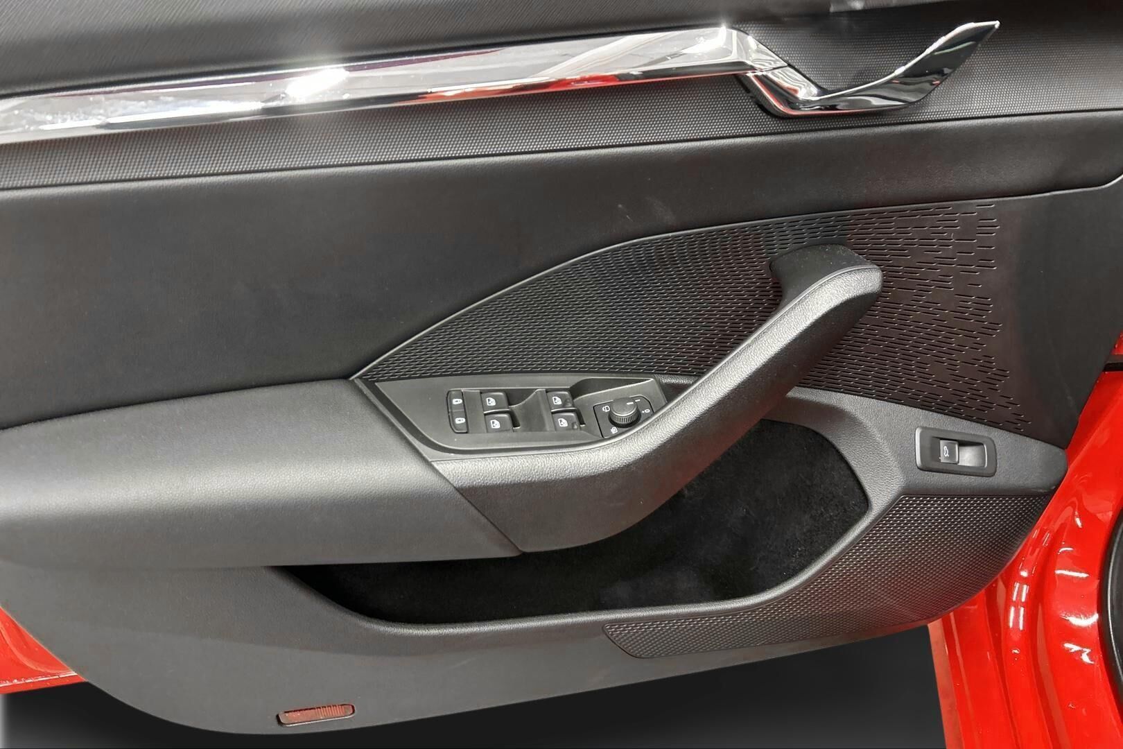 Skoda Octavia iso kuva 14