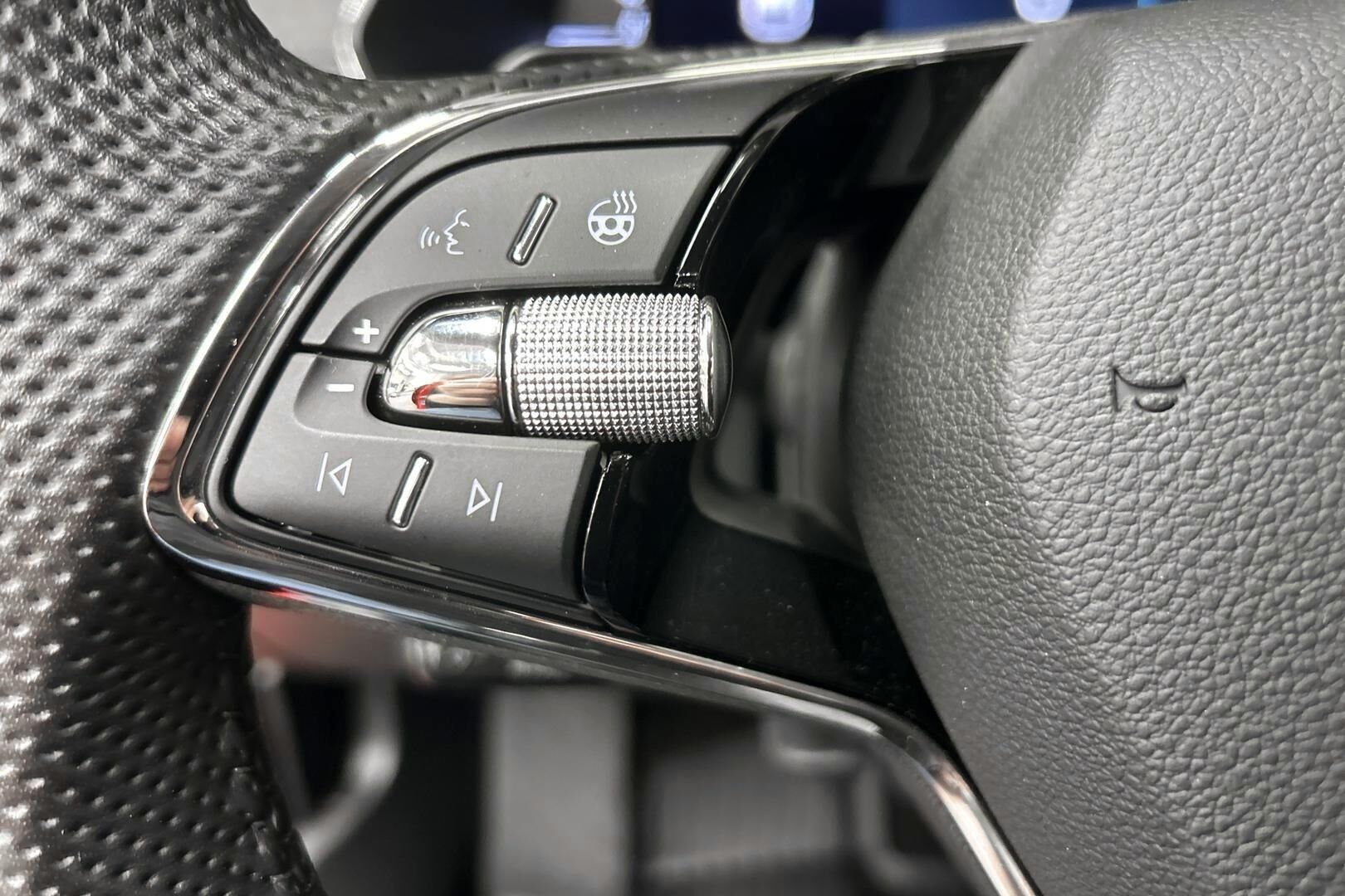 Skoda Octavia iso kuva 15