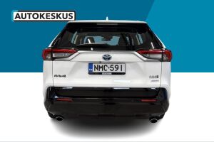 Toyota RAV4 Plug-in esikatselu 5