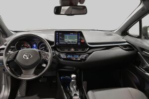 Toyota C-HR esikatselu 10