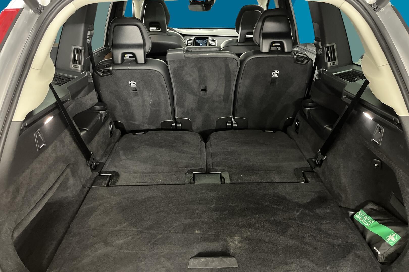 Volvo XC90 iso kuva 12