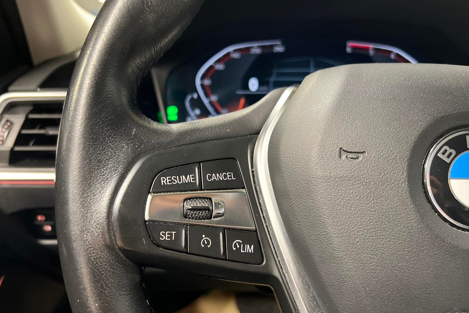 BMW 3-sarja iso kuva 14