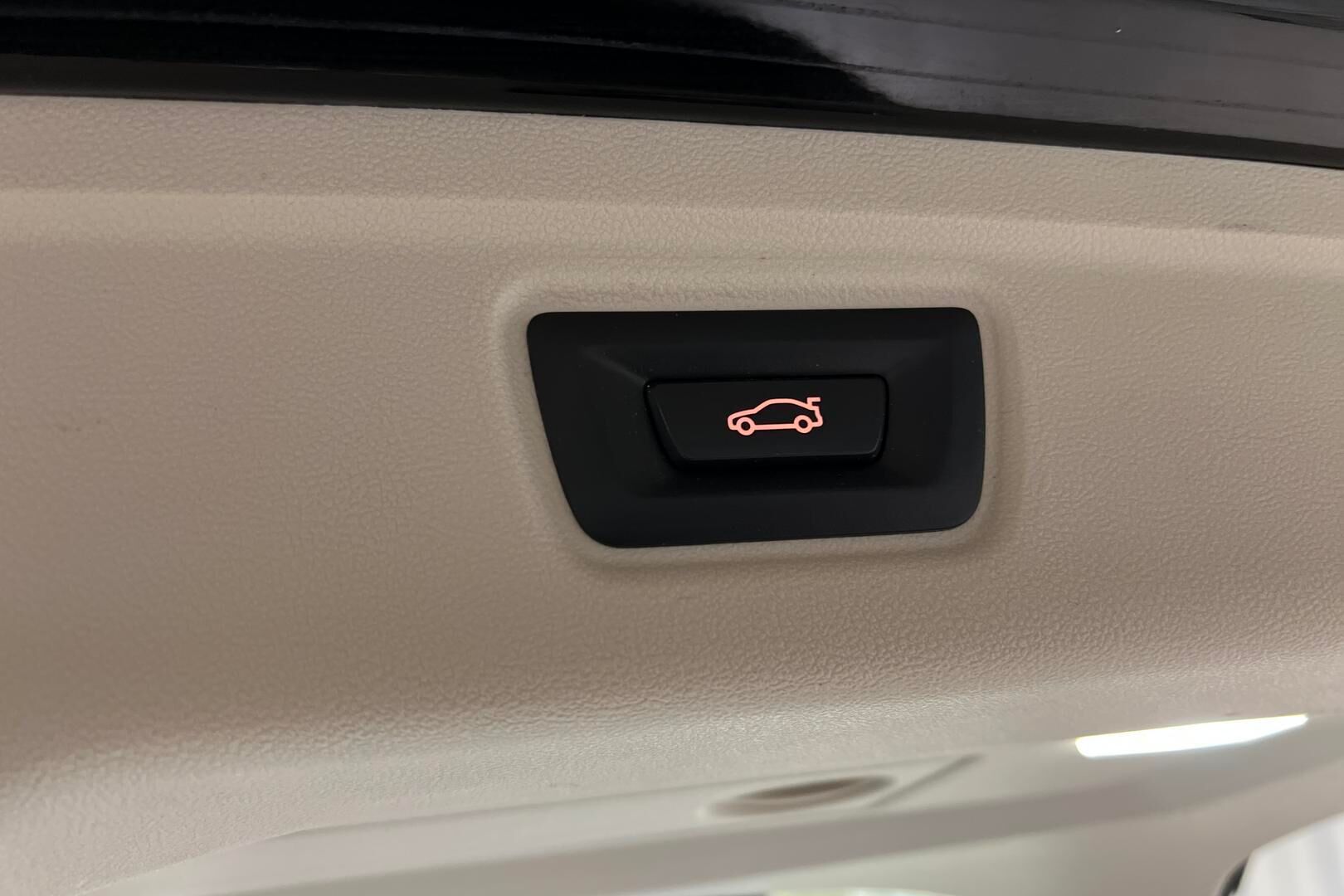 BMW 3-sarja iso kuva 16