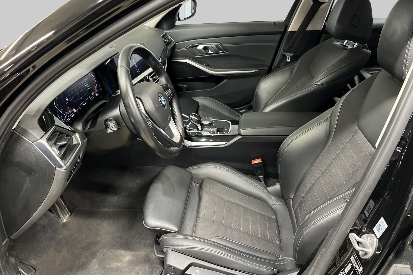 BMW 3-sarja iso kuva 7