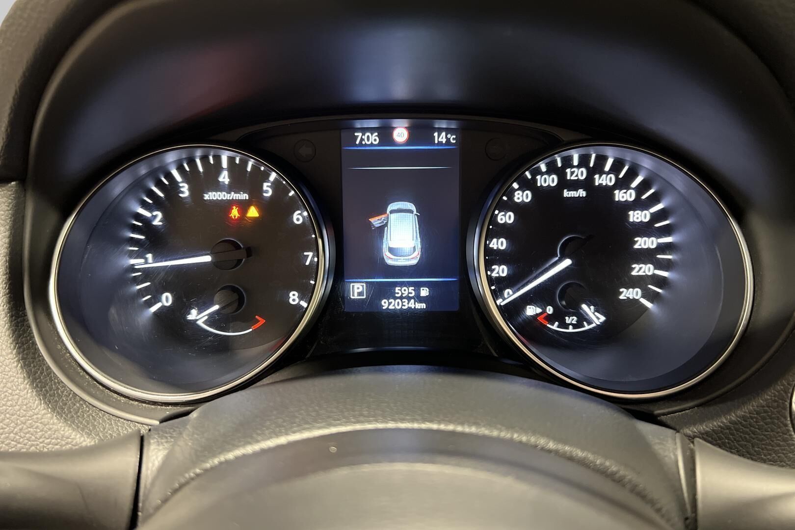 Nissan Qashqai iso kuva 16