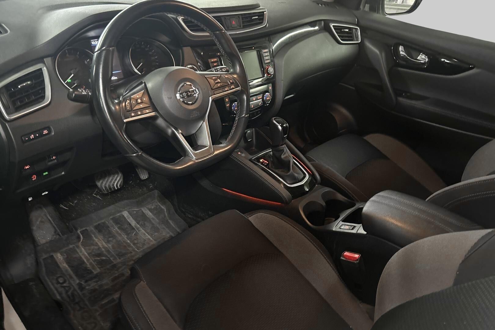 Nissan Qashqai iso kuva 2