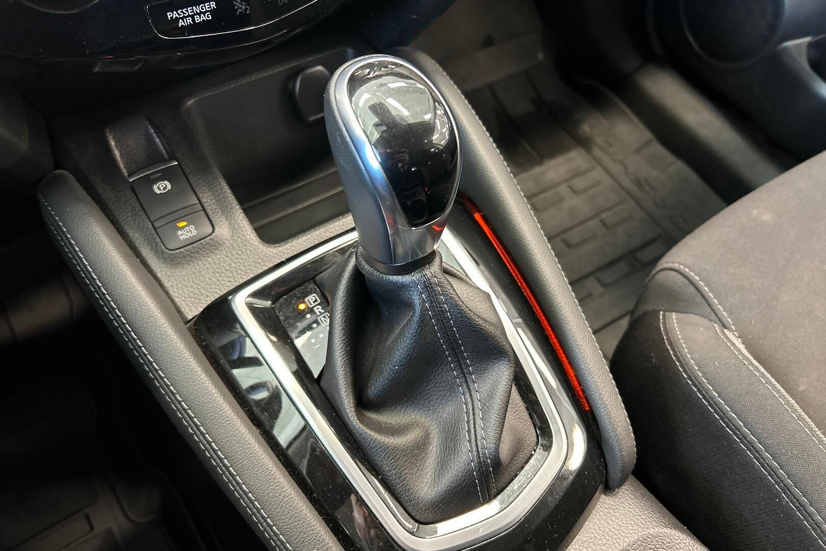 Nissan Qashqai iso kuva 18