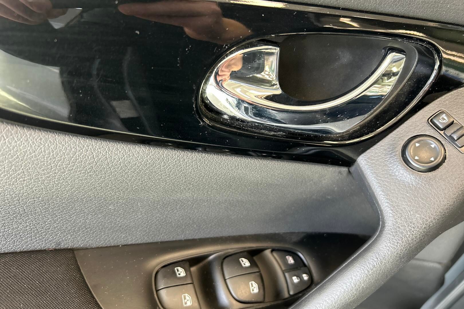 Nissan Qashqai iso kuva 24