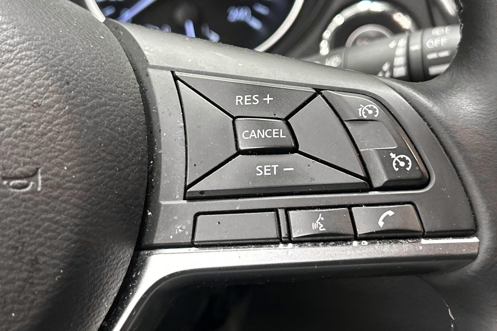 Nissan Qashqai iso kuva 12