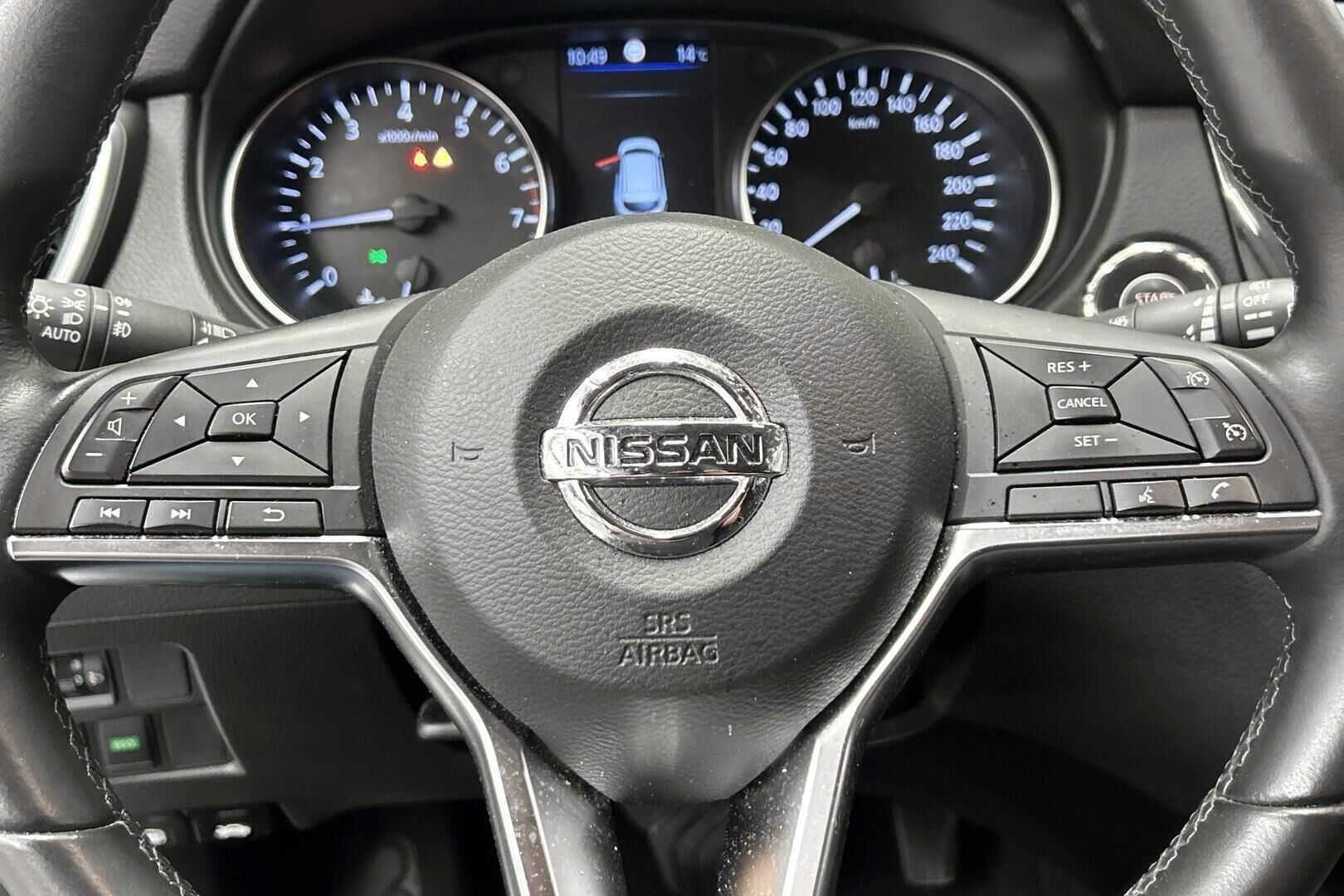 Nissan Qashqai iso kuva 14