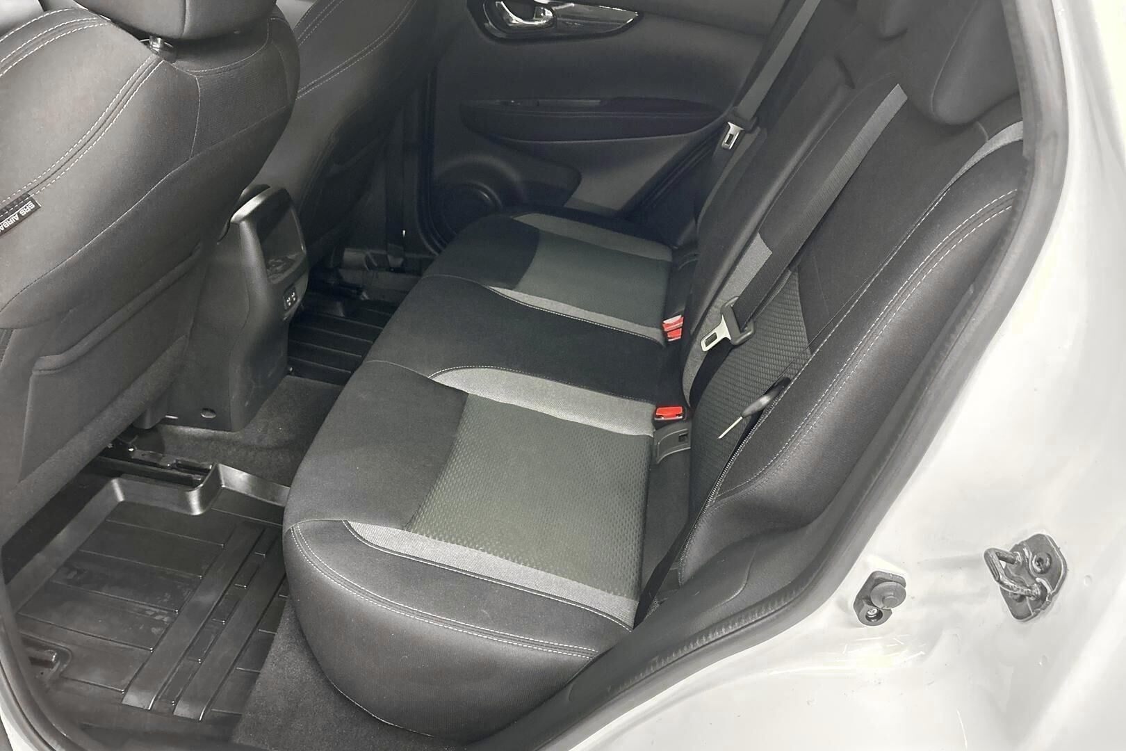 Nissan Qashqai iso kuva 7