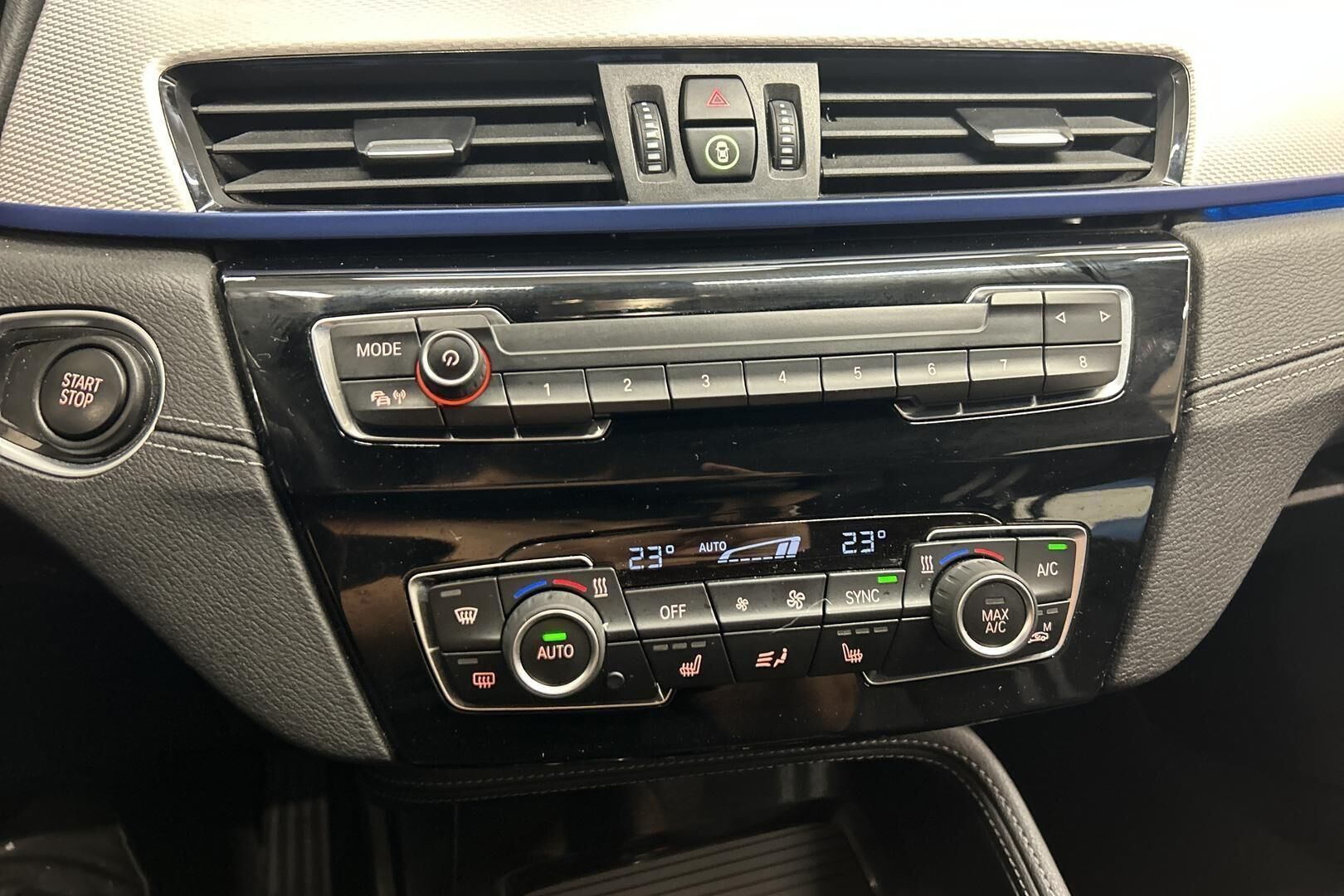BMW X1 iso kuva 16